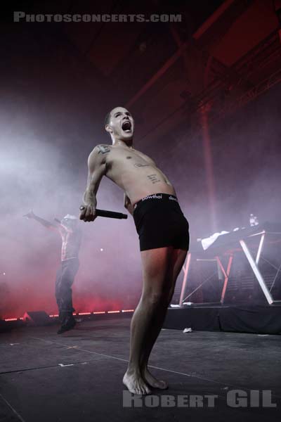 SLOWTHAI - 2019-10-31 - PARIS - Grande Halle de La Villette - Nef - 